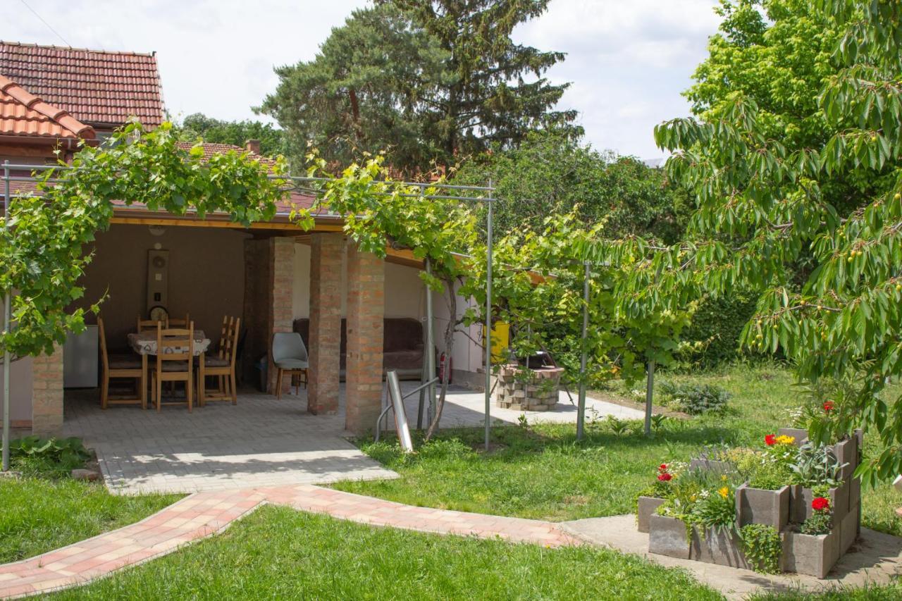 Ilona Apartman Gyula Dış mekan fotoğraf